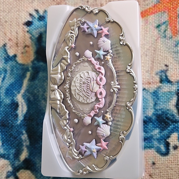 Flower Knows Shell's Jewel Eyeshadow Palette Moonlight Pearl